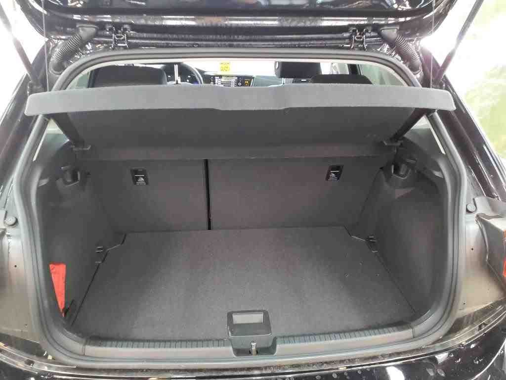 Fahrzeugabbildung Volkswagen Polo Life 1.0 TSI | LED RFK ACC Navi App