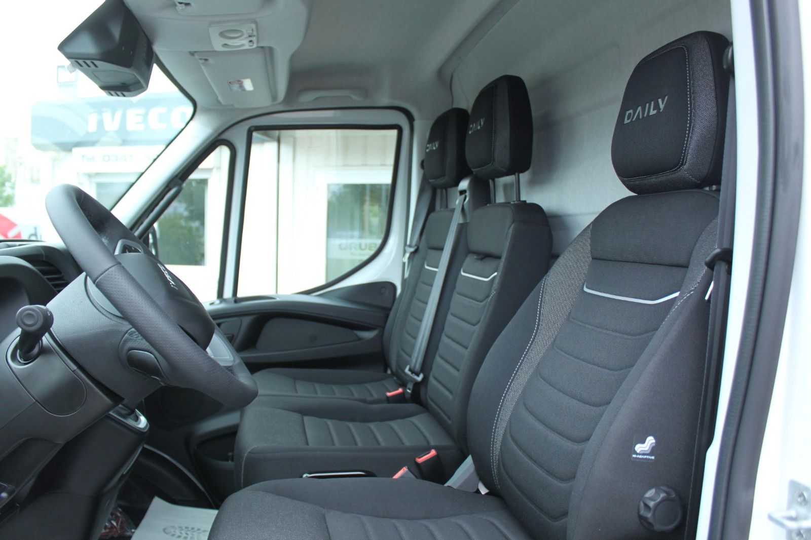 Fahrzeugabbildung Iveco e-Daily 38S14E V