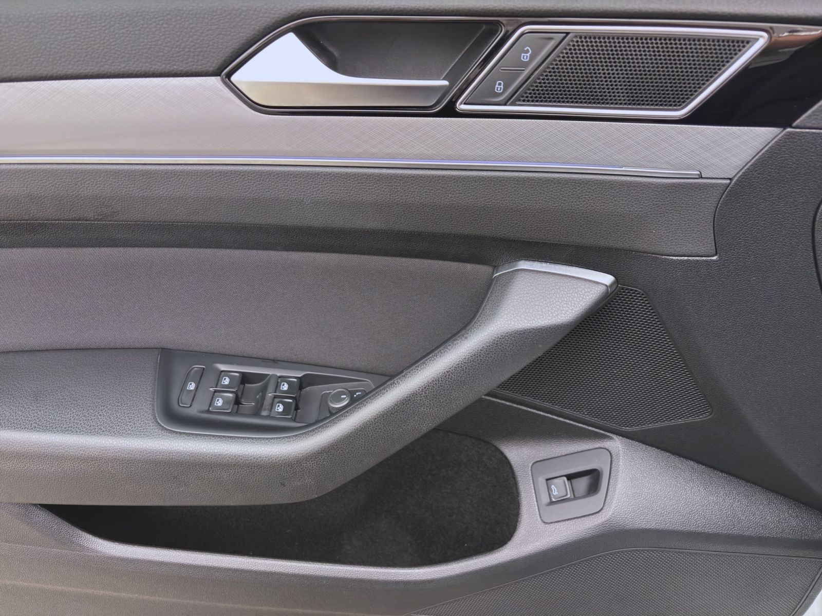Volkswagen Passat Variant - Bild 11