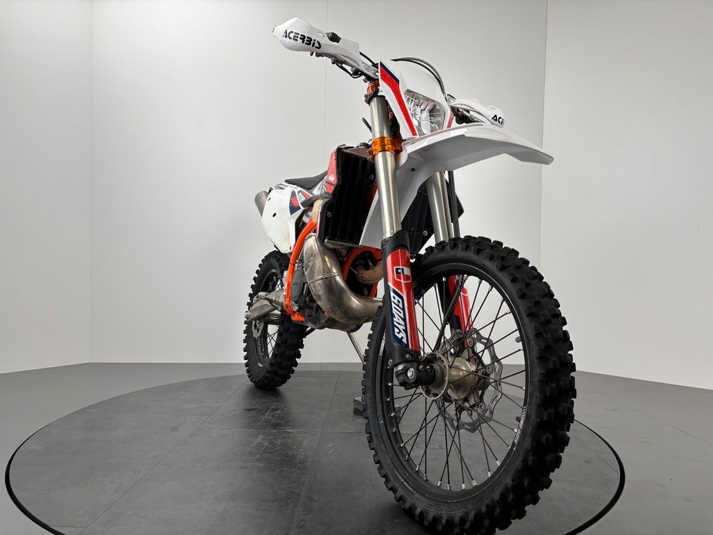 Fahrzeugabbildung KTM 300 EXC SIX-DAYS *EXCEL RÄDER *38,7 H *2.HAND