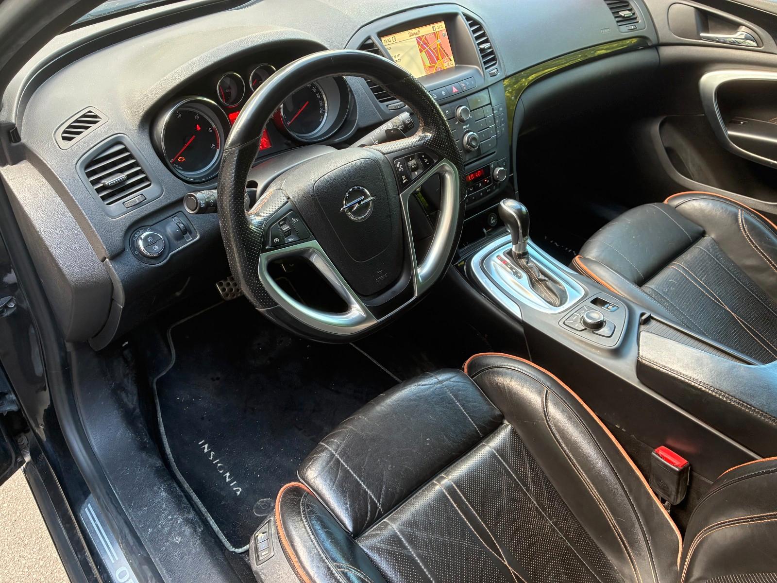 Opel Insignia 2012 — photo 9