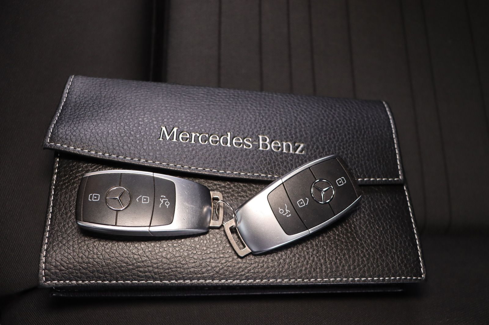 Fahrzeugabbildung Mercedes-Benz GLC 300 e 4Matic * DIS * RFK * LED