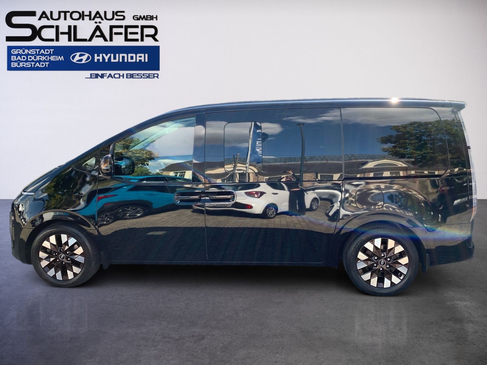 Fahrzeugabbildung Hyundai STARIA 2.2 CRDi Signature 4WD Panorama
