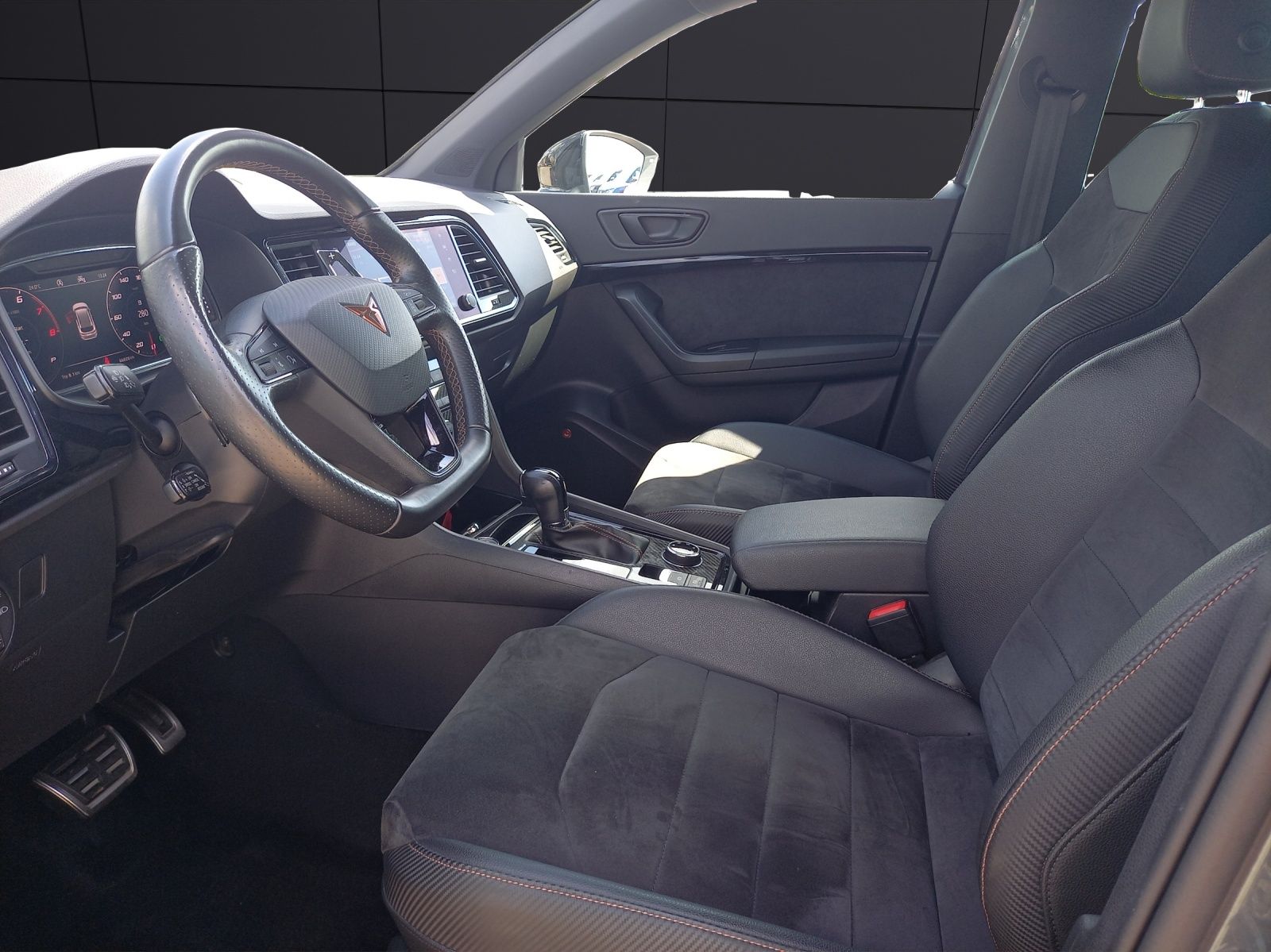Fahrzeugabbildung SEAT Ateca Basis 4Drive 2.0 TSI DSG ACC KAMERA LED