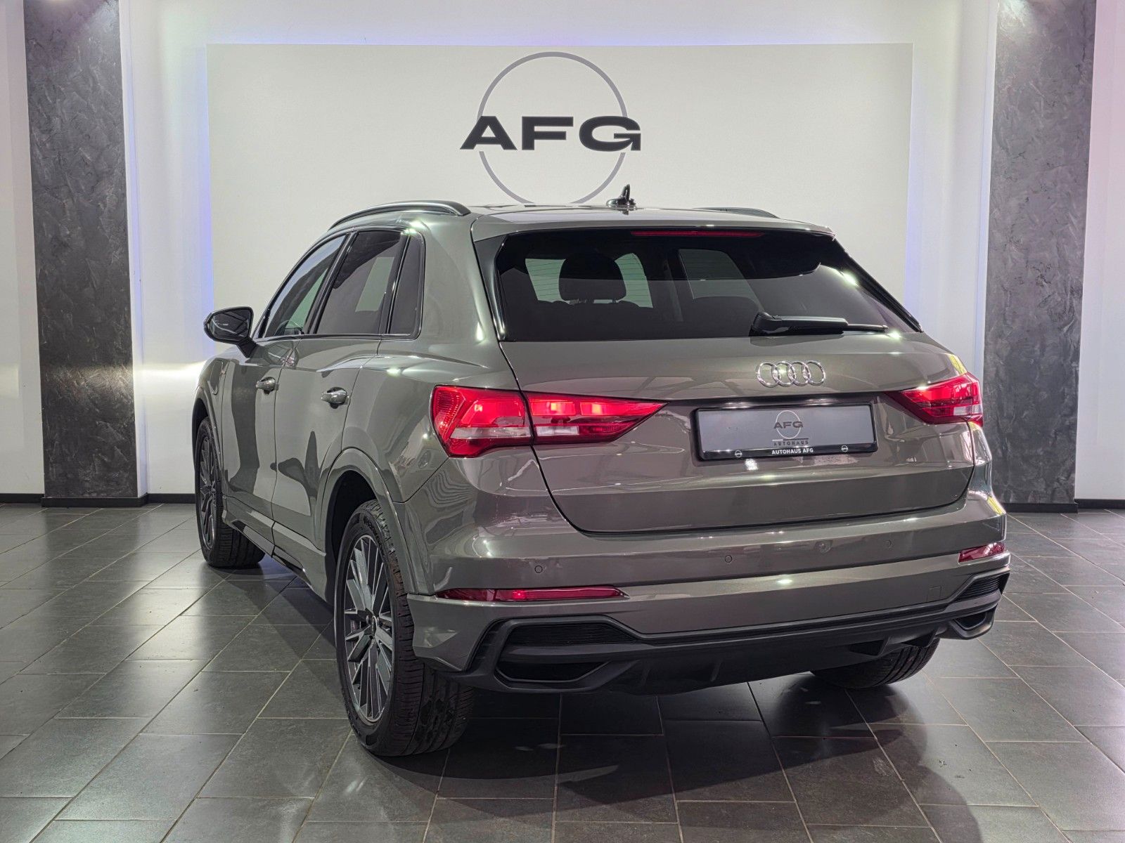 Audi Q3 45 TFSI e S line foto 7