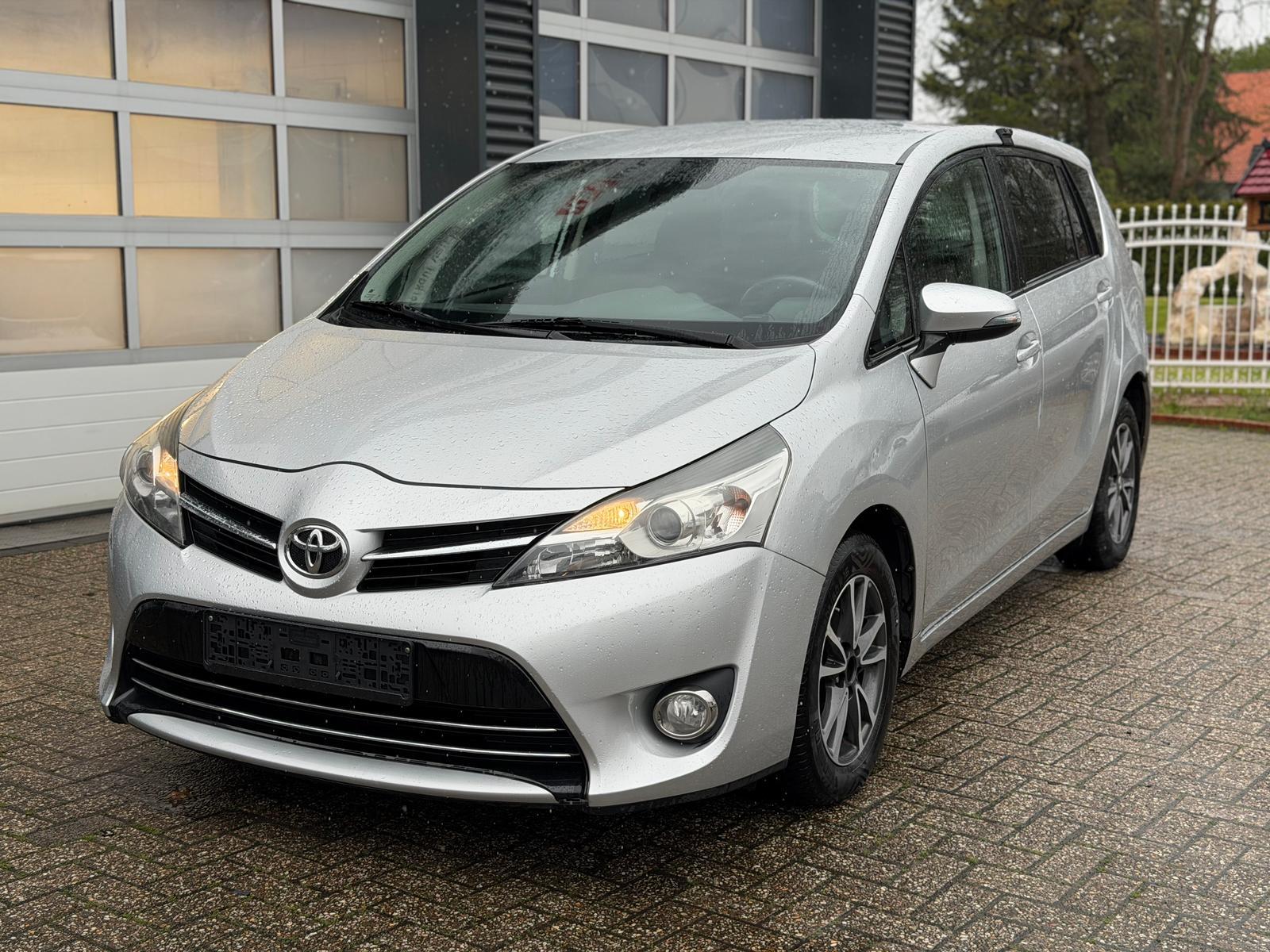 Toyota Verso 1.6 *RFK*PDC*NAVI*KLIMA*NAVI*