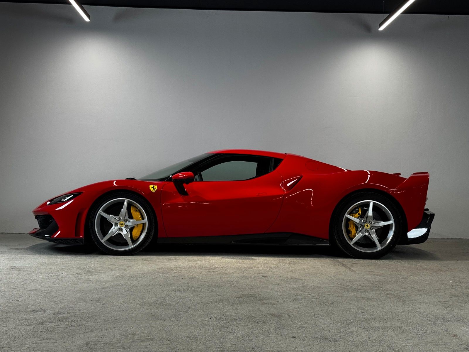 Ferrari 296 GTB *SPECIALE*STOCK CAR*CARBON* imagem 2