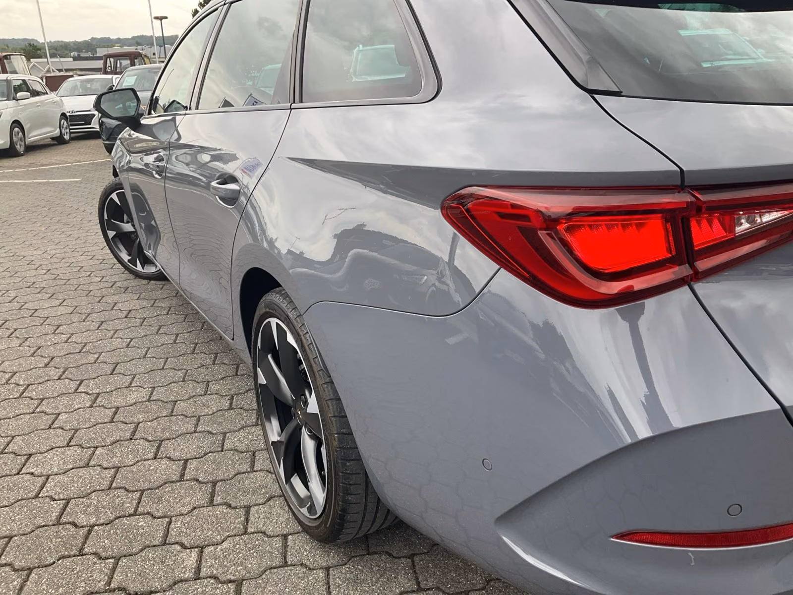 Cupra Leon Sportstourer 1.5 eTSI DSG NAVI LED