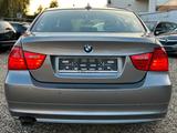 BMW 318d Scheckheft Xenon SHZ PDC Leder S.Dach Navi - BMW 318 aus 2009: 318d