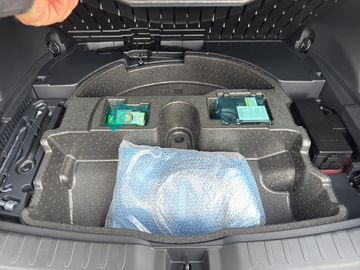 Suzuki Across 2.5 Plug-In Hybrid Comfort+ E-Four