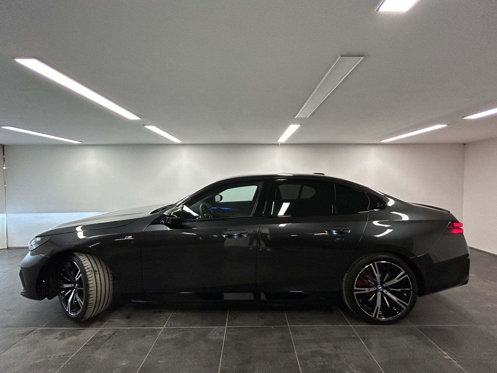 BMW i5 - Bild 2
