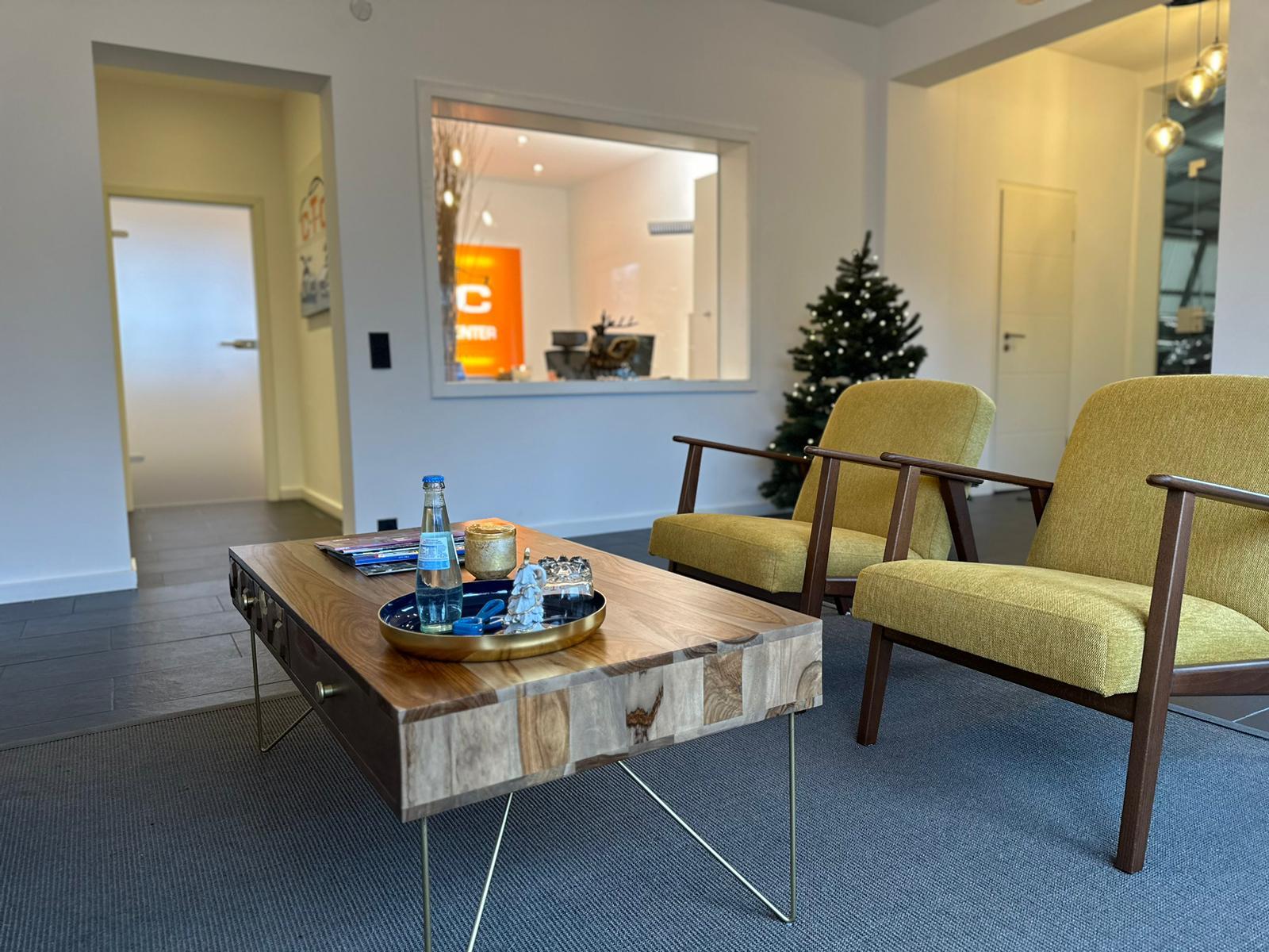 showroom-image-top