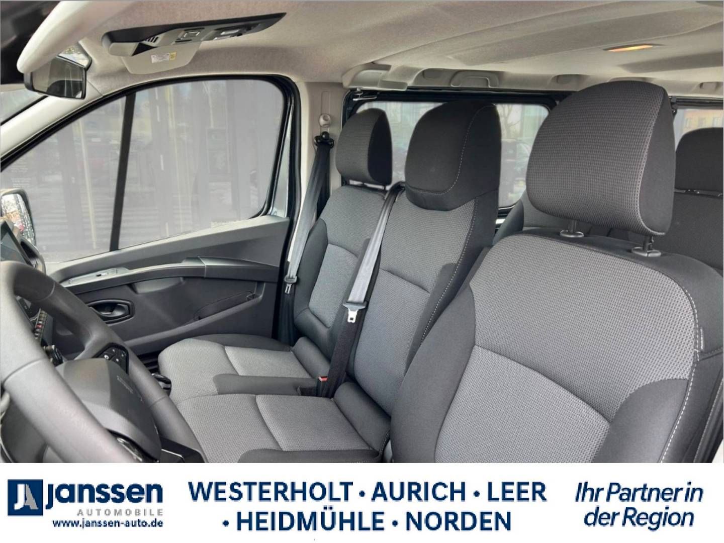 Fahrzeugabbildung Renault TRAFIC Pkw Grand Authentic Blue dCi 150 MY25 9-