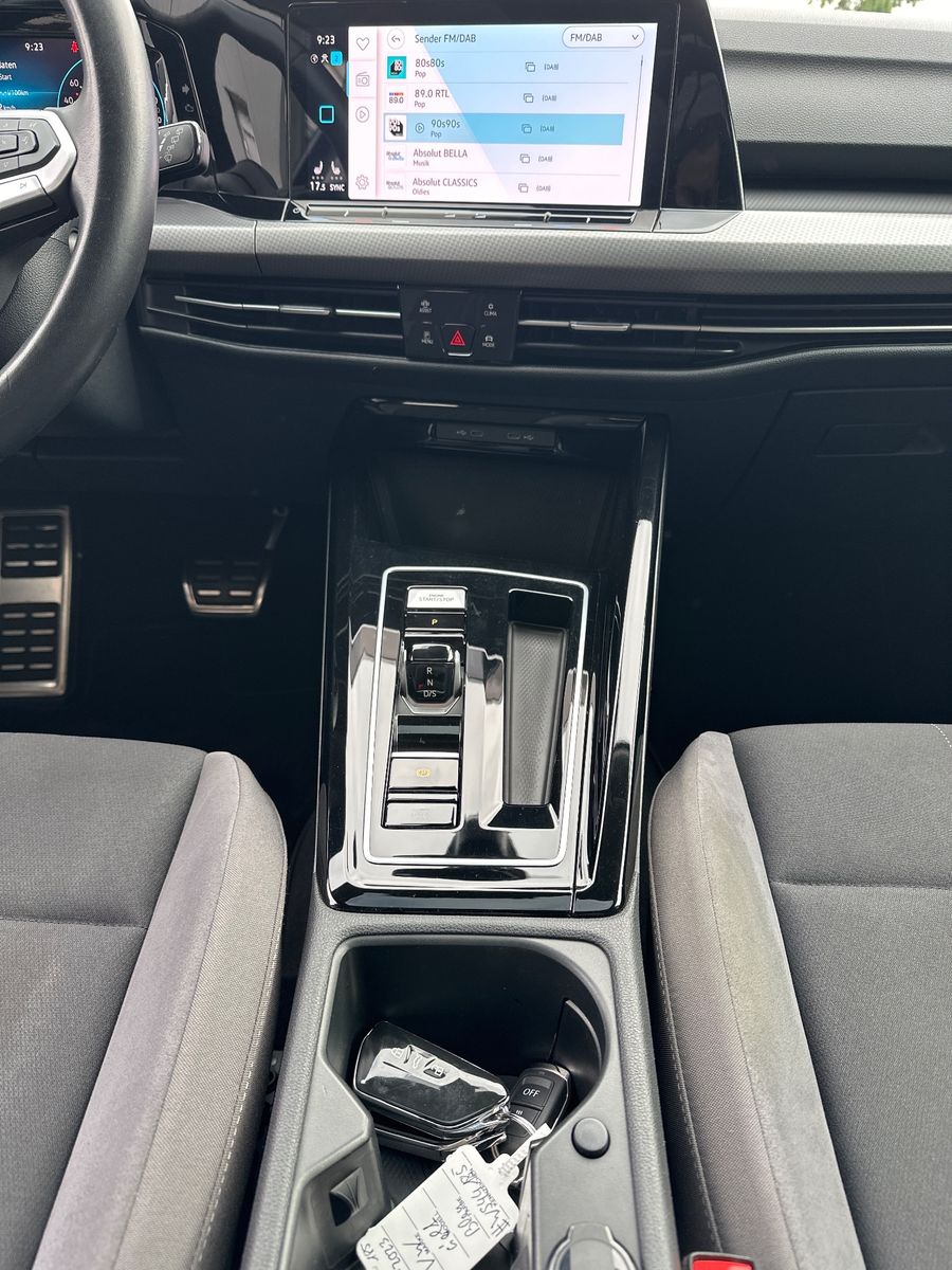 Fahrzeugabbildung Volkswagen Golf Alltrack 2.0 TDI DSG 4Motion NAV+LED+PANO