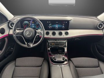 Mercedes E 300 - 12