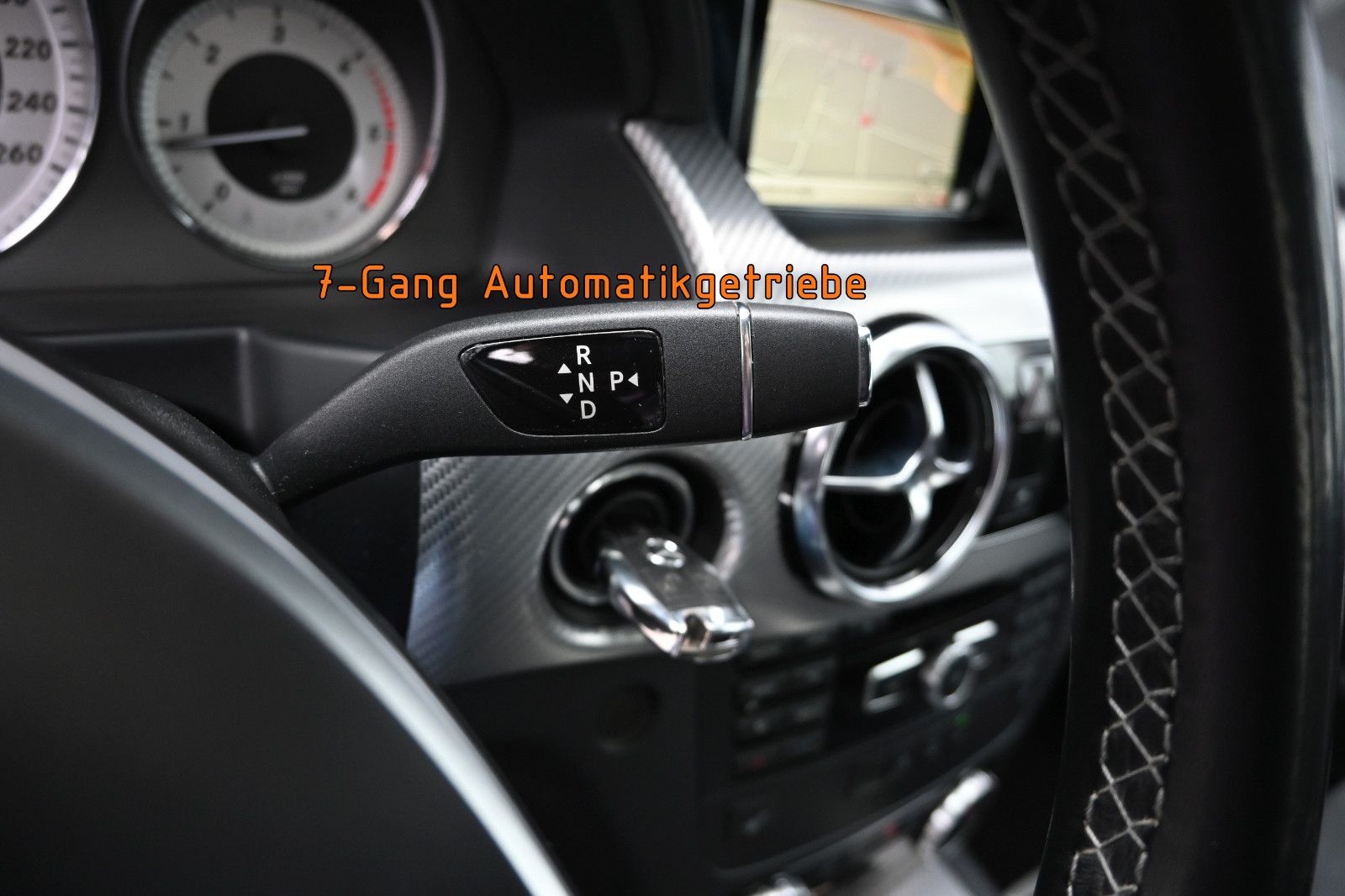 Fahrzeugabbildung Mercedes-Benz GLK 220 CDI 4MATIC 7G-Tr. AMG °AHK°PANO°KAMERA°