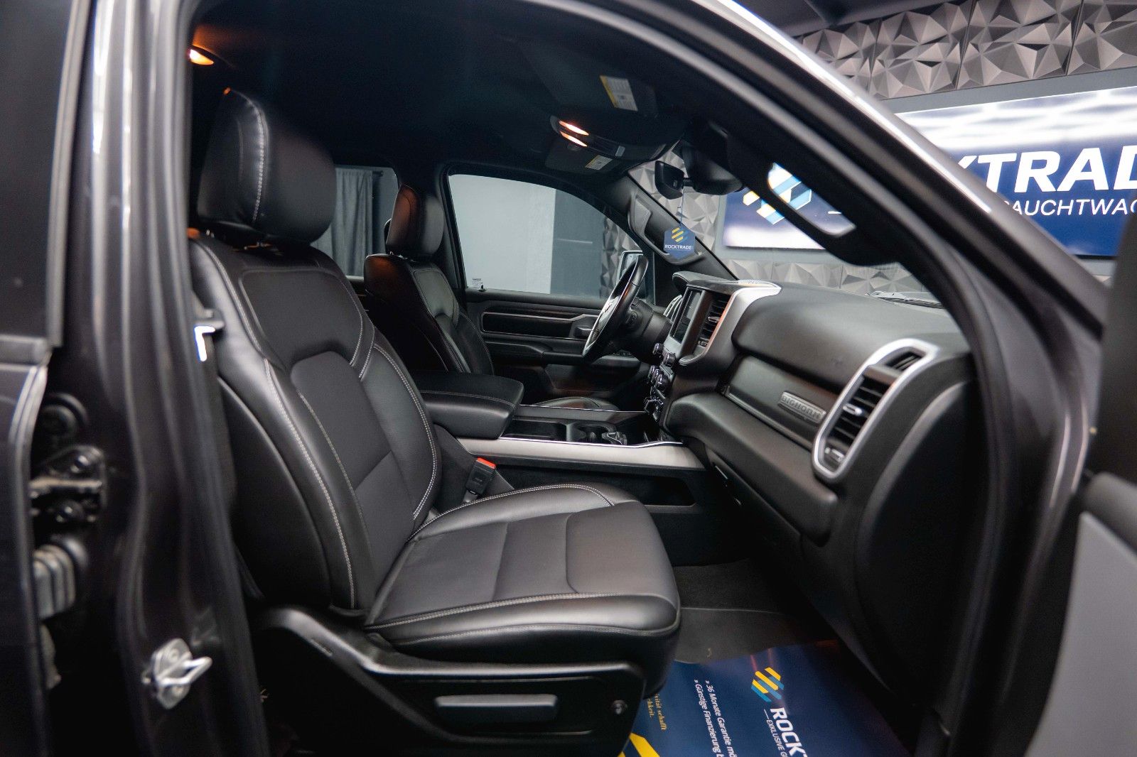 Fahrzeugabbildung Dodge RAM 5.7 V8 HEMI 4x4 OFFROAD Night Limited 19%