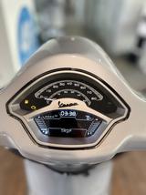 Vespa Primavera 50 E5+ TECH USB LM LED - Roller-CATEGORIES Motorräder in Berlin