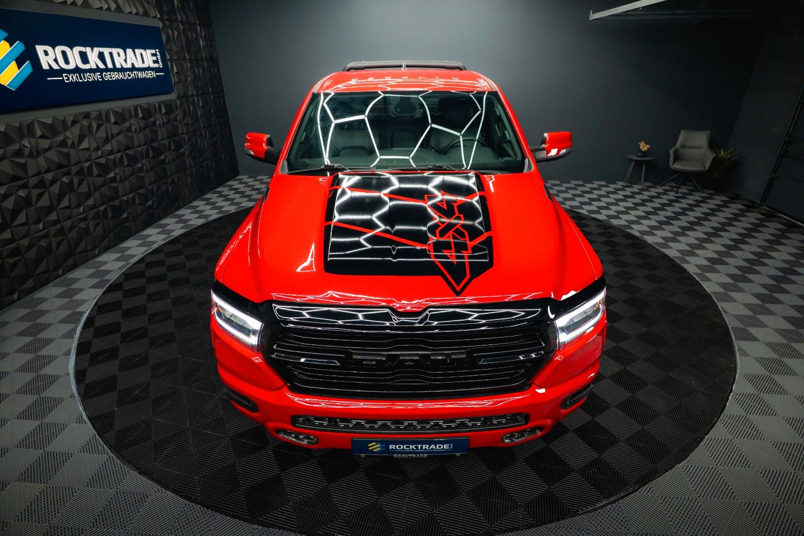 Fahrzeugabbildung Dodge RAM 5.7 V8 HEMI 4x4 OFFROAD Night-Paket *LED*19%