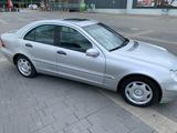 Mercedes-Benz 320 - scheckheftgepflegte Mercedes 320