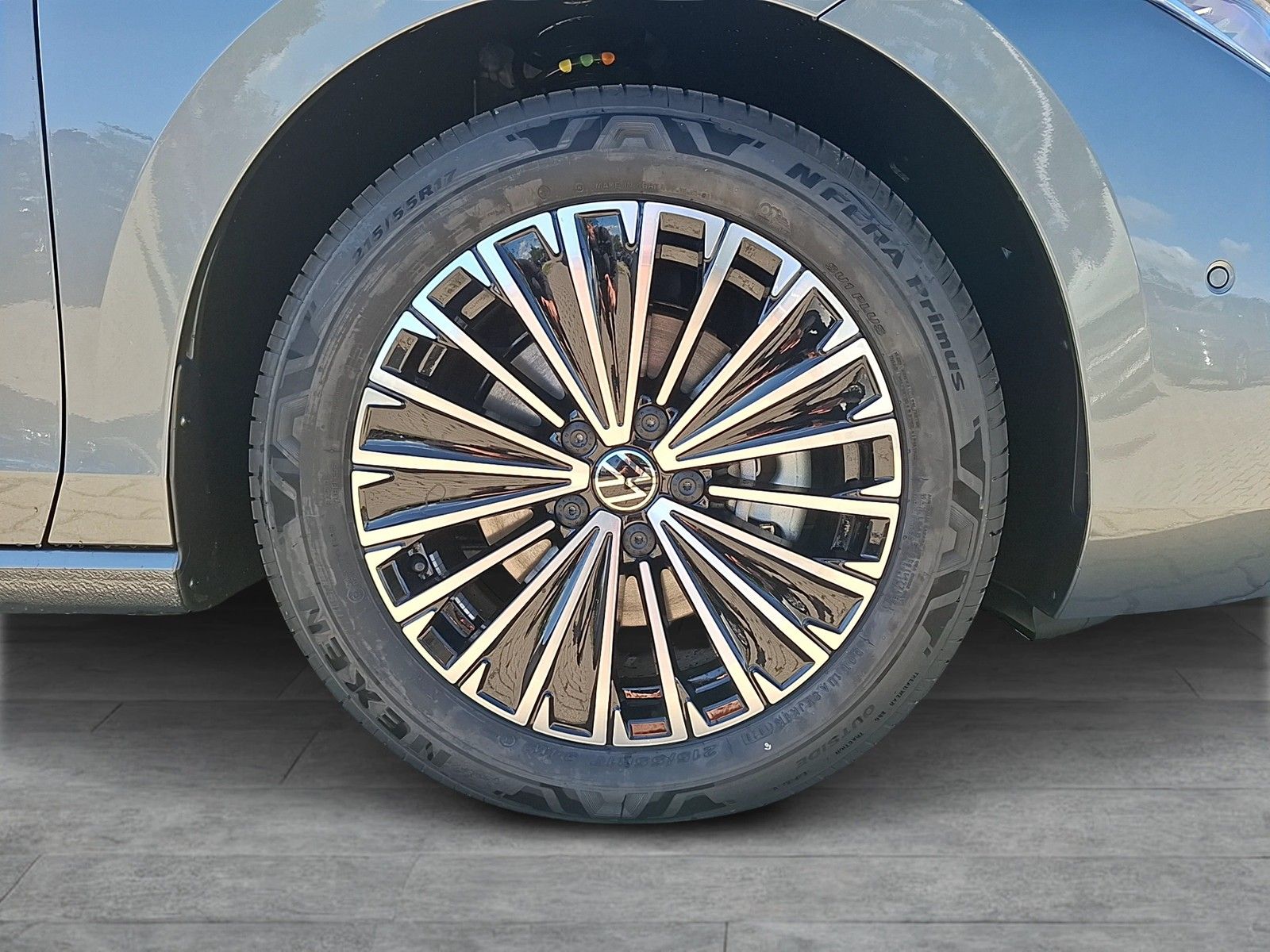 Fahrzeugabbildung Volkswagen Passat Variant TDI Elegance DSG Matrix AHK Navi