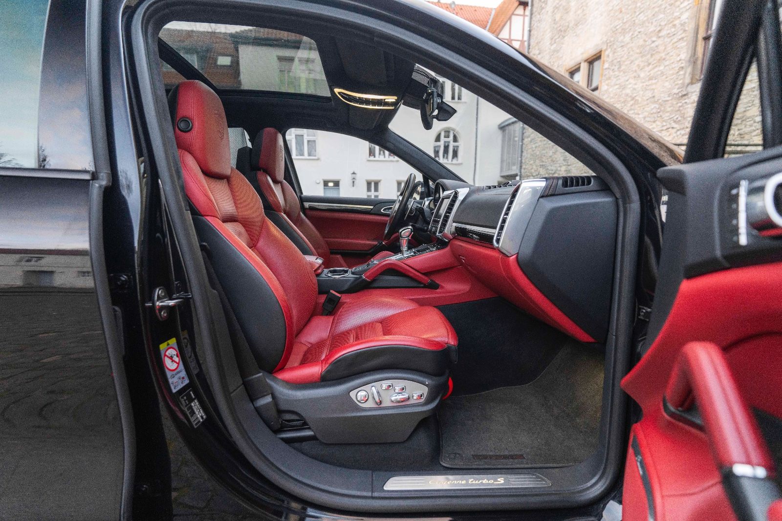 Fahrzeugabbildung Porsche Cayenne Turbo S BURMESTER SPORT-CHRONO ORI. LACK