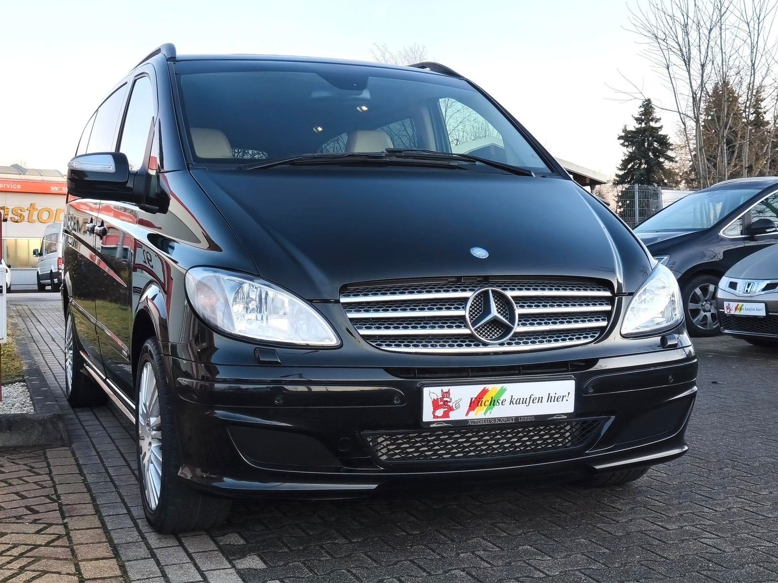 Fahrzeugabbildung Mercedes-Benz Viano 3.0 X-Clusive lang/6-Sitze/Alcantara/Navi