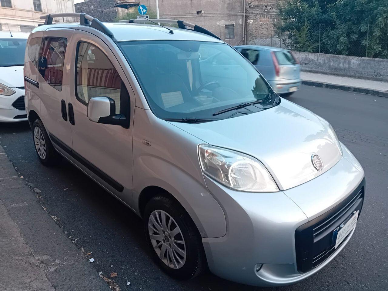 Fiat Qubo 2010 — салон