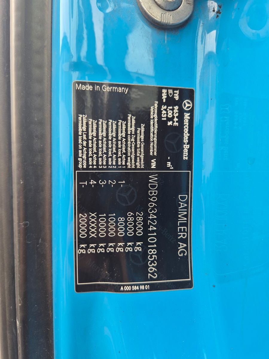 Fahrzeugabbildung Mercedes-Benz Actros 2653 LS 6x4 Retarder 120.000kg