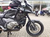 Honda VFR1200X DCT SC70 *Alu-Koffer*Akrapovic*Reifen* - HONDA VFR 1200 DCT
