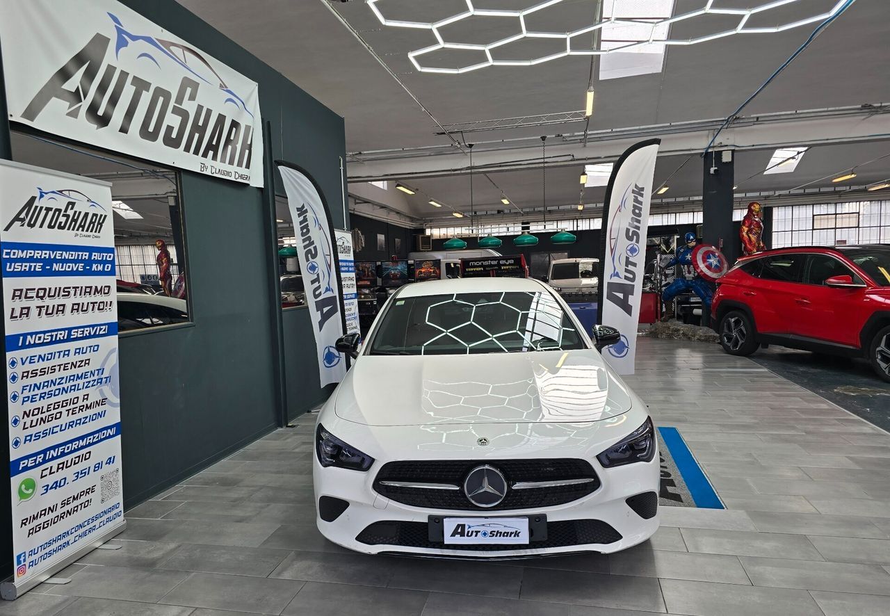 Mercedes-Benz MERCEDES-BENZ CLA 200 SHOOTING BRAKE 163 CV GANC imagem 3