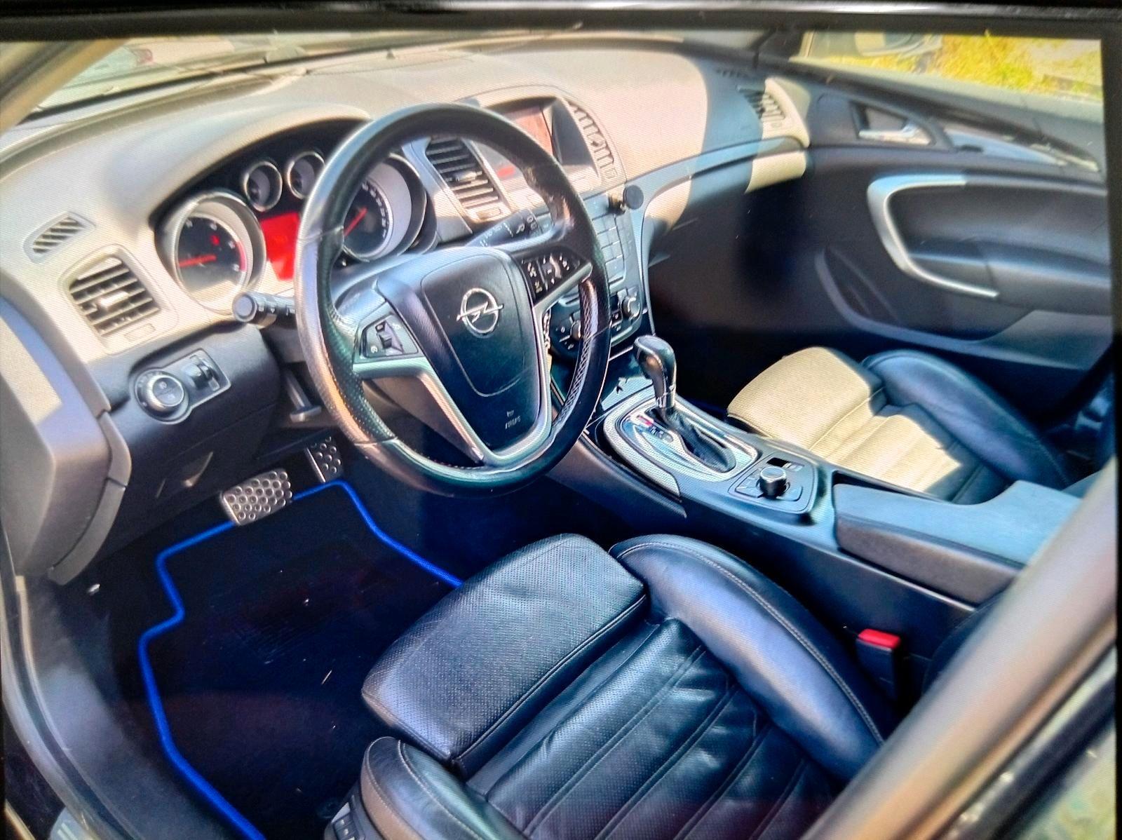Opel Insignia 2011 — photo 9
