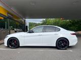 Alfa Romeo Giulia 2.0 Turbo 16V 206kW AT8 Veloce Veloce Q2  - Alfa Romeo aus 2022