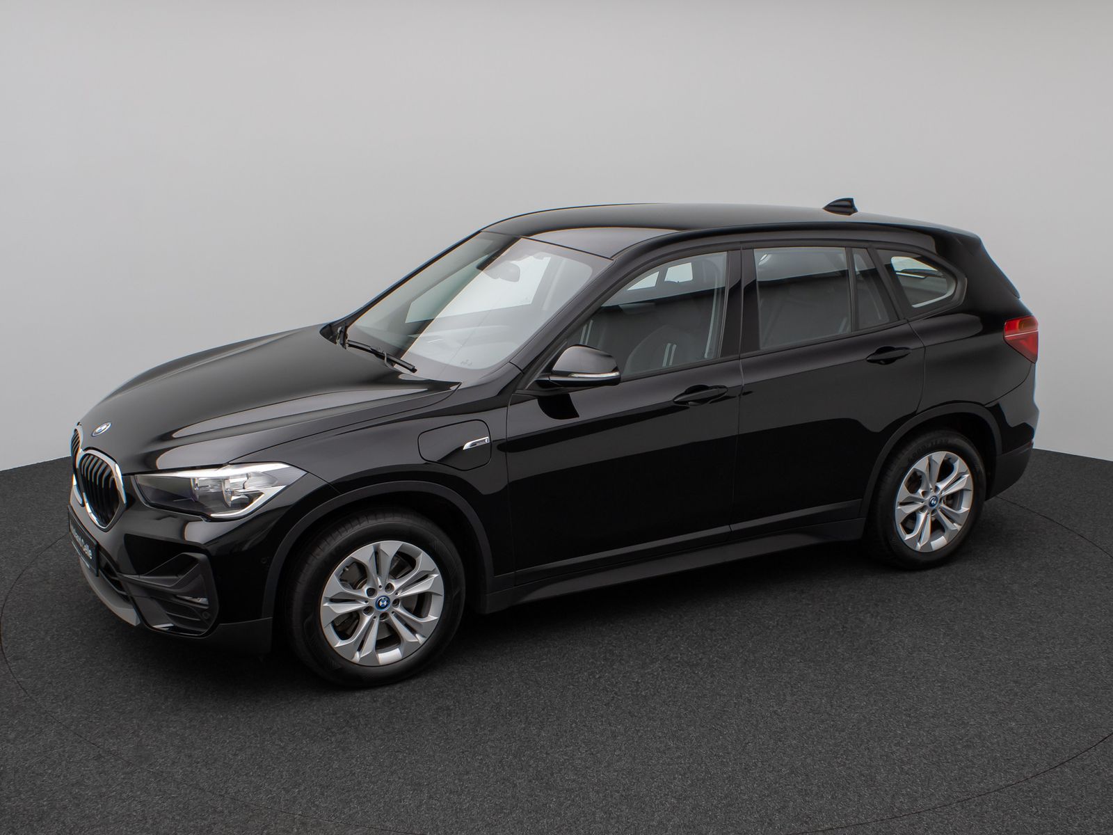 Fahrzeugabbildung BMW X1 xD25e Kamera DAB Komfort Sportsitz Parkassist