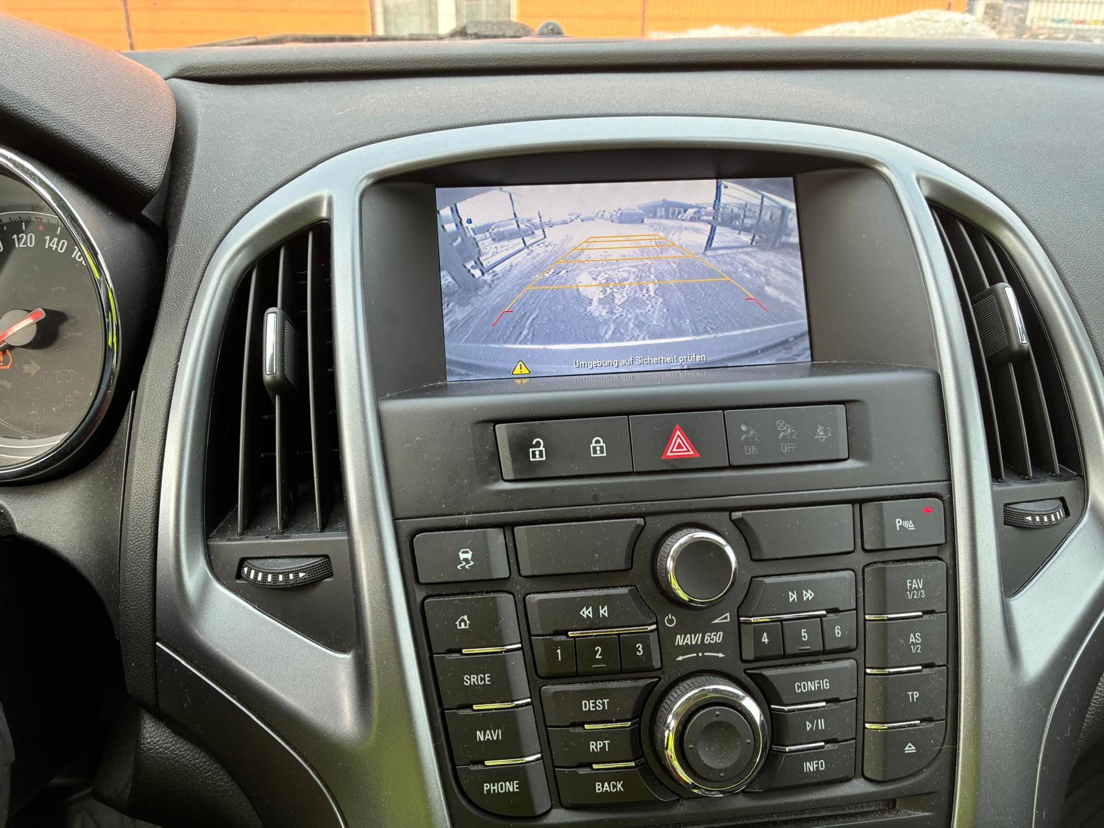 Opel Astra 2015 — photo 11