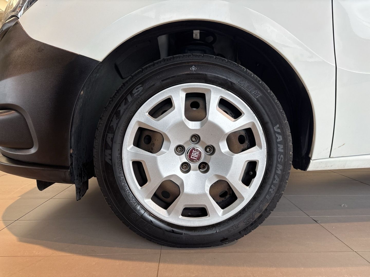 Fahrzeugabbildung Fiat Doblo SX Maxi Kasten DAB Tel.-Vorb. Berganfahras