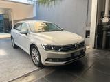 Volkswagen Passat Variant 1.6 TDI Trendline Blue - Volkswagen Passat: V6 TDI