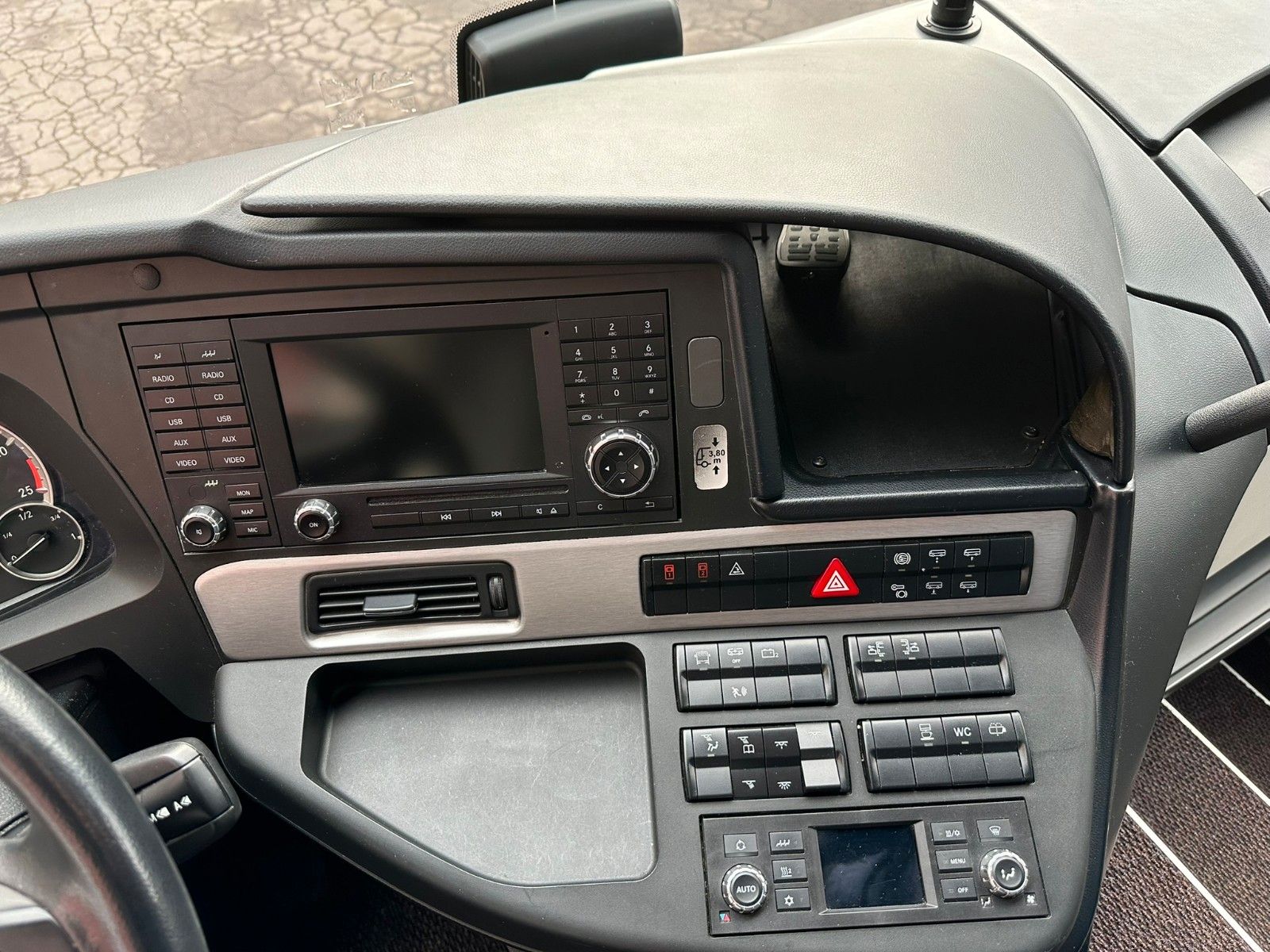 SETRA  2018 - Image 16 of 26