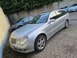 Mercedes-Benz E 220 CDI T ELEGANCE Elegance, Automatik - Mercedes-Benz E 220 aus 2007: Cdi
