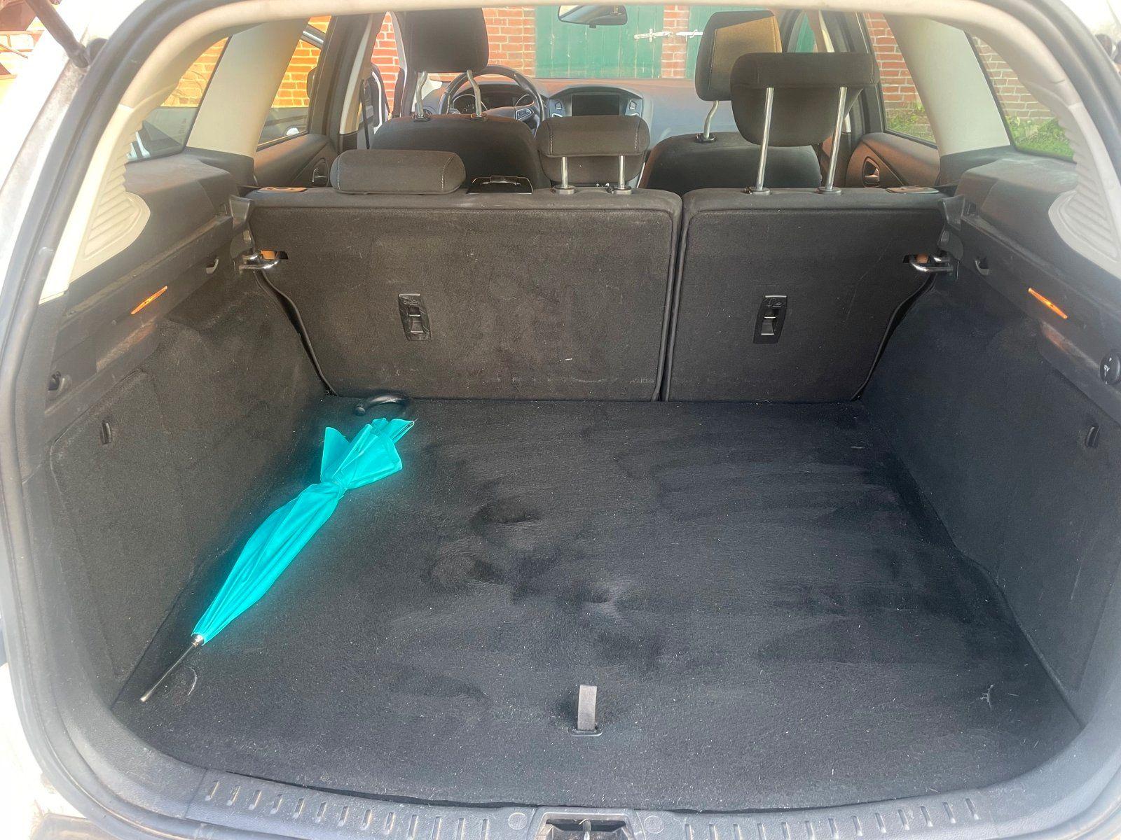 Ford Focus 2015 — photo 10