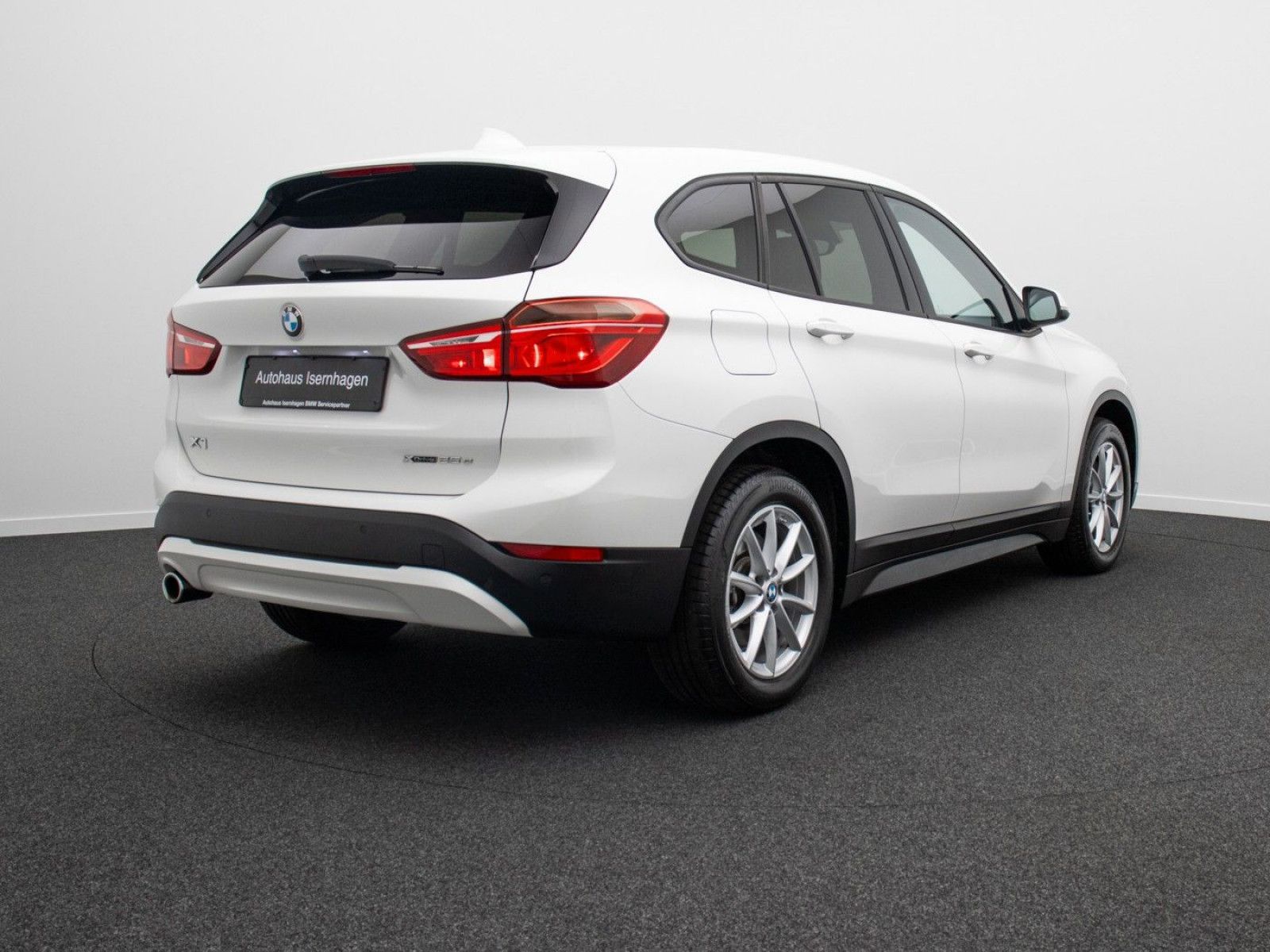 Fahrzeugabbildung BMW X1 xD25e DAB Navi Lordos PDC Geschwindigkeitsreg