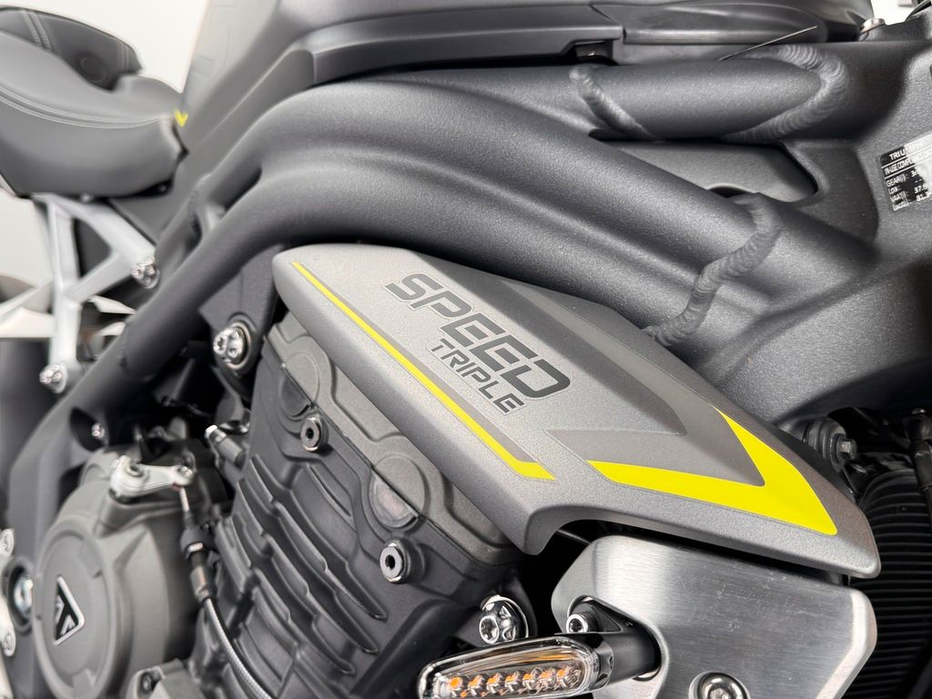 Fahrzeugabbildung Triumph SPEED TRIPLE 1200 RS *TOP-ZUSTAND *1. HAND