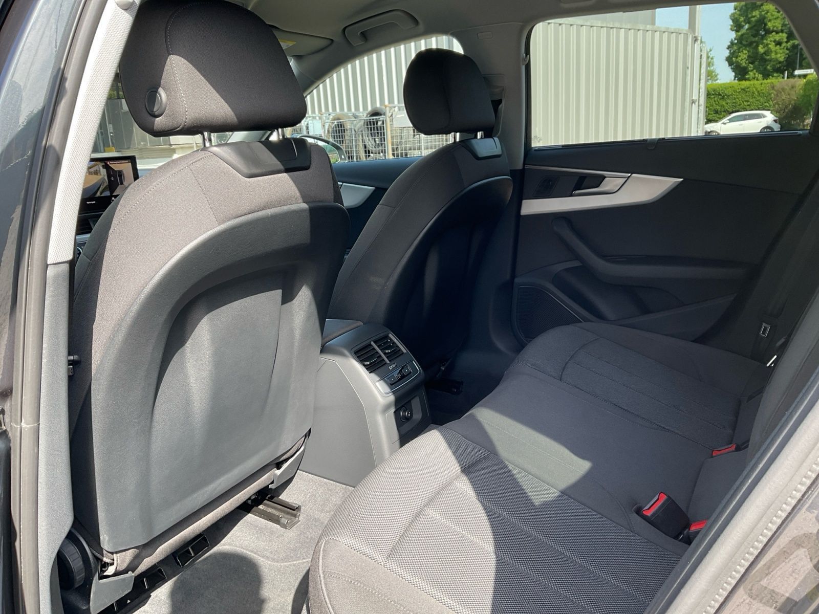 Audi A4 - Bild 24