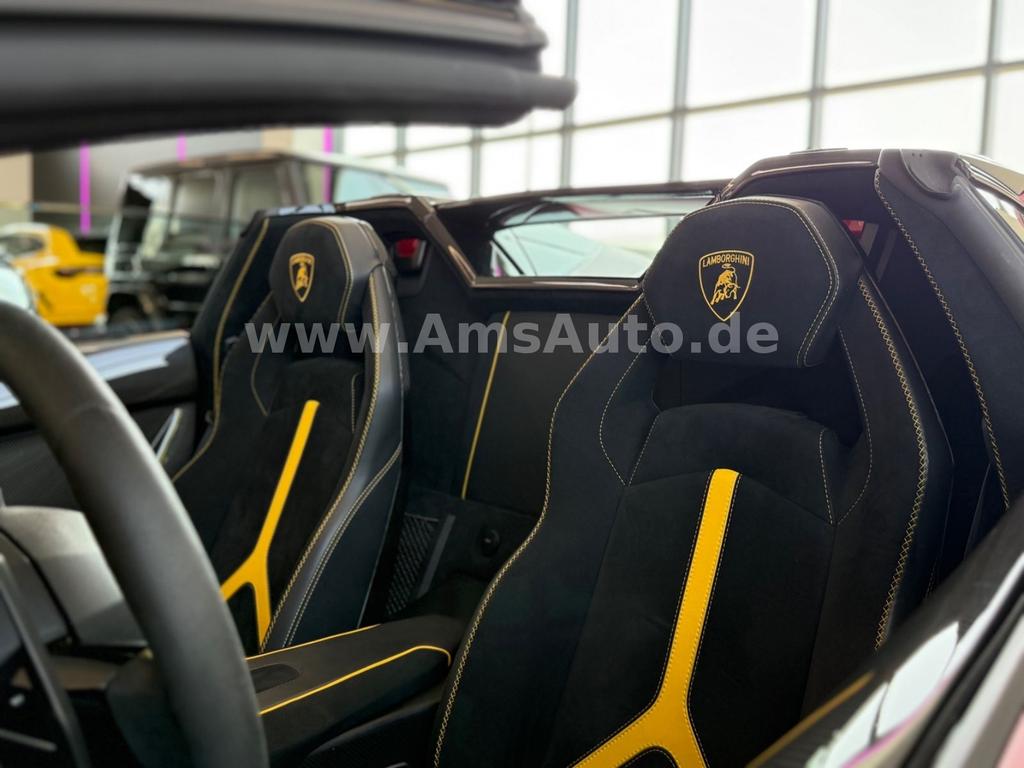 Lamborghini Aventador