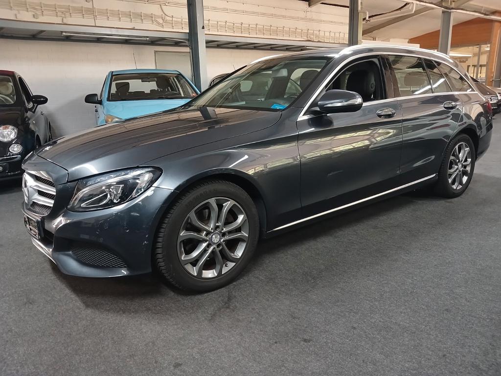 Mercedes-Benz C 220