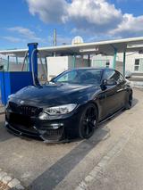 BMW M4 F82 Schwarz M Performance Carbon - BMW M4 Gebrauchtwagen in Stuttgart