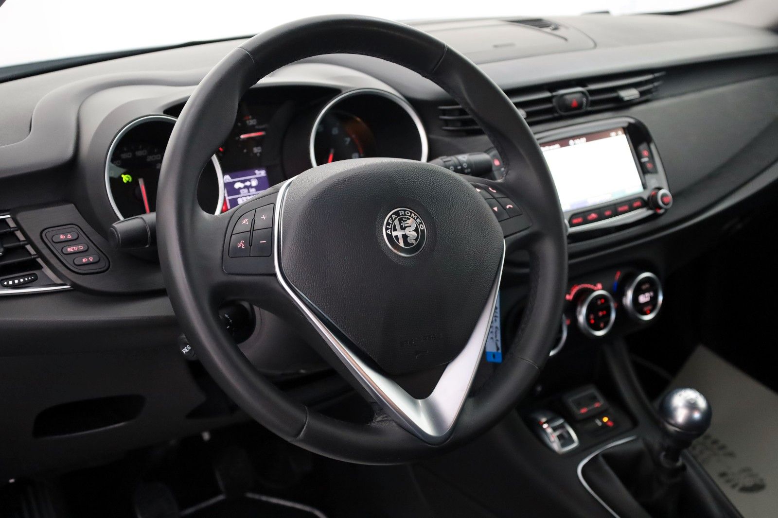 Fahrzeugabbildung Alfa Romeo Giulietta Super Navi,PDC,D.N.A.-Fahrdynamik