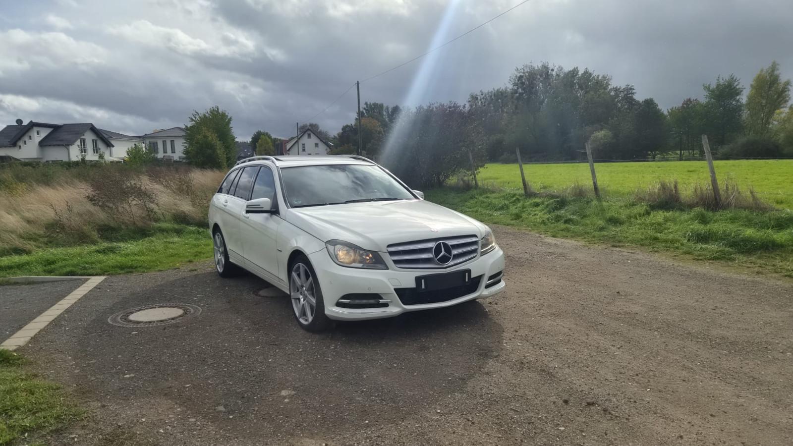 Mercedes-Benz C200 2011 — engine 2.143 cm³, 136 HP (100kW)