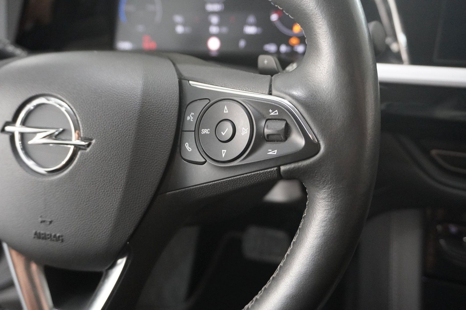 Fahrzeugabbildung Opel Grandland (X) ULTIMATE 4HYBRID NAVI/LED/SPORT/SH
