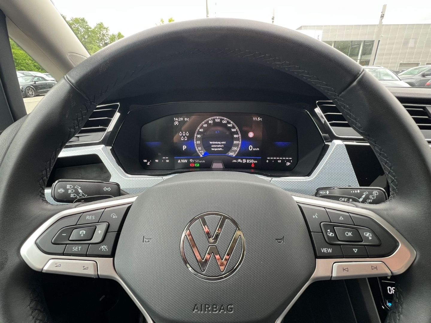 Touran 2.0TDI DSG GOAL AHK*7Sitze*IQ*Navi*elHeck